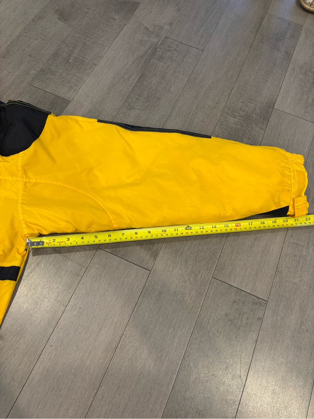 Vintage 90s - Men's Yellow and Black Insulated Bomber Jacket - Picture 3 of 14